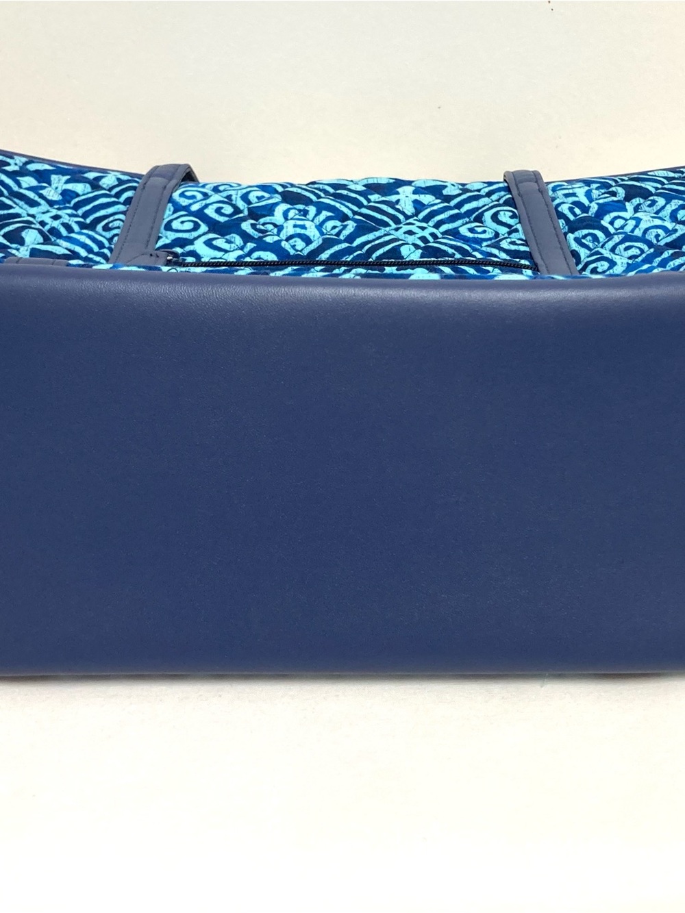 Vera Bradley Small Vera Tote Cuban Tiles print - Picture 3 of 4